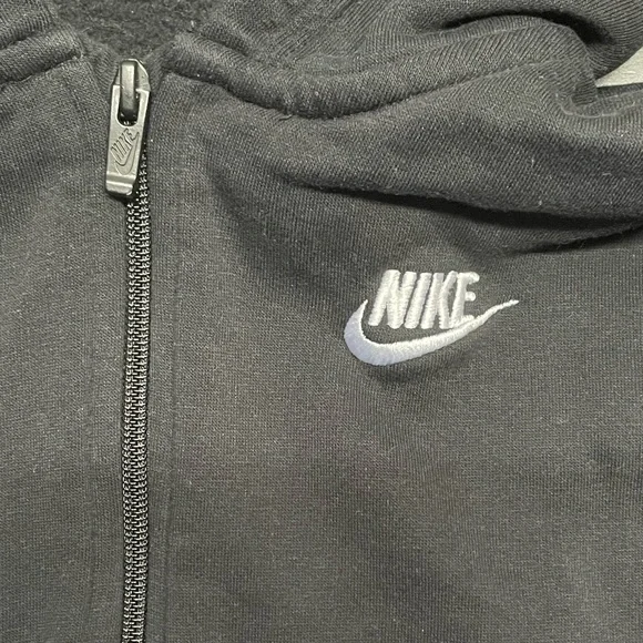 Nike Kids Fullzip Hoodie. *Excellent Condition*. Size M - Picture 3 of 6